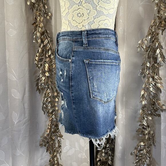 Risen Women’s M Medium Wash Distressed Stretch Y2K Frayed Denim Mini Skirt - Picture 6 of 11
